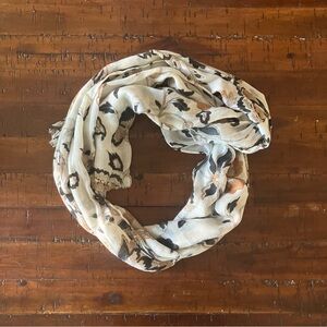 Old Navy Cream and Brown Scarf